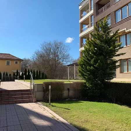 Esensiya *